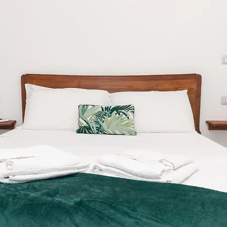 - - By Faendho Porto Torres