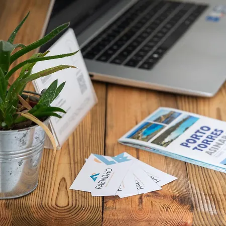 - - By Faendho Porto Torres