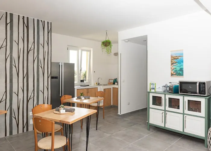 - - By Faendho Appartement *